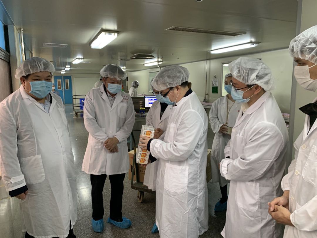 广药集团纪委书记唐铁建一行来到皇冠现金公司调研督导