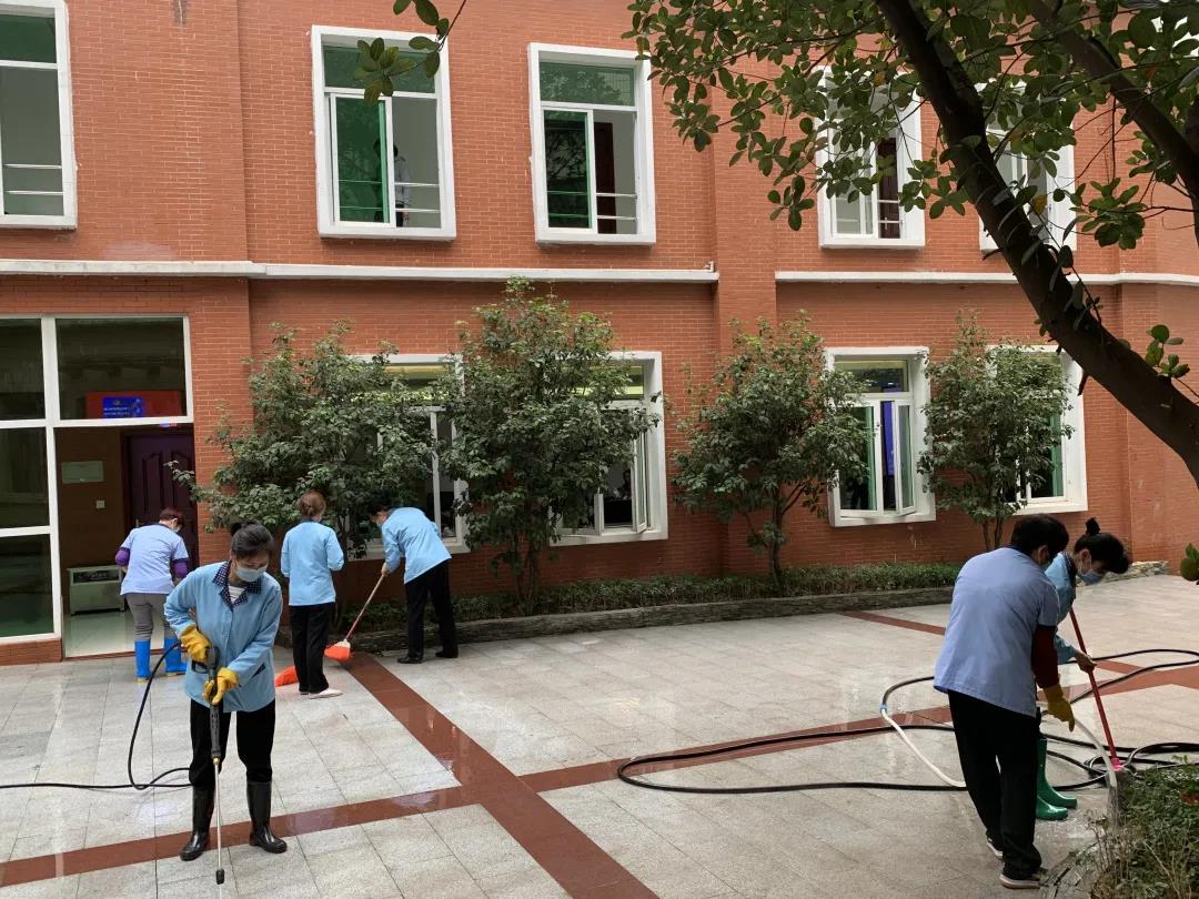 防疫有我，爱卫偕行 ——爱国卫生月，皇冠现金在行动