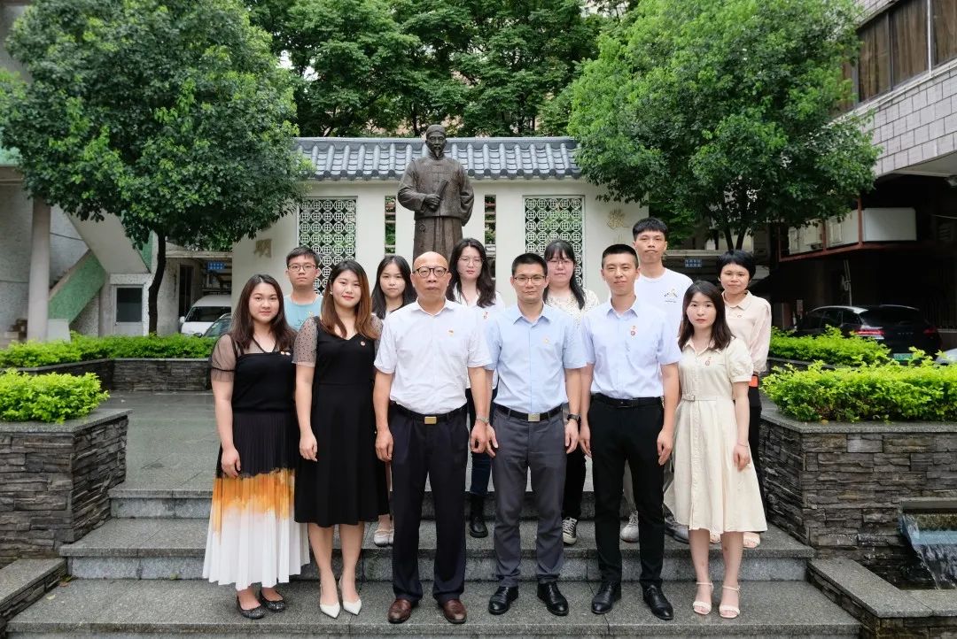 促交流 共生长——广药集团团委携皇冠现金团委赴敬修堂开展团务交流学习